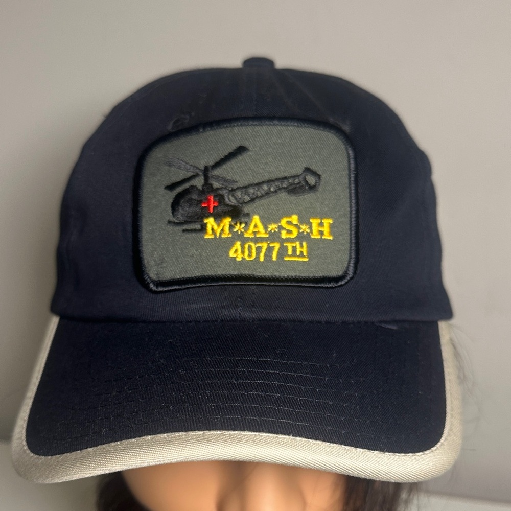 M*A*S*H 4077th Black Toppers vintage Cap